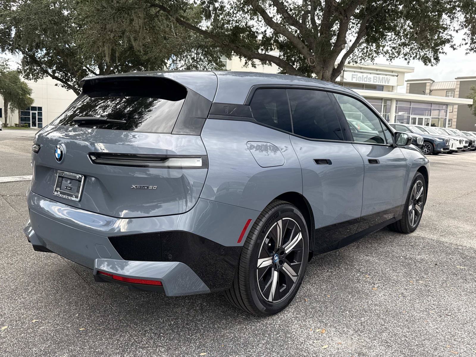 Certified 2025 BMW iX xDrive50 AWD/4WD image 4
