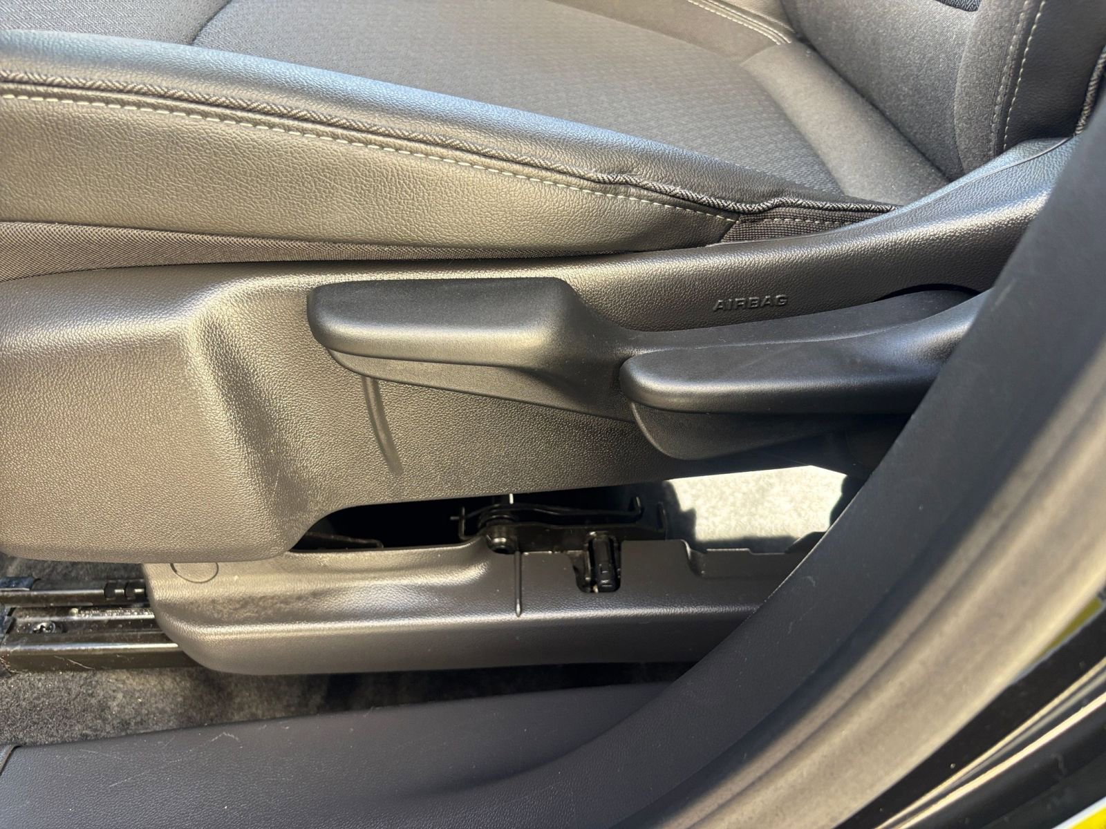 Used 2025 Buick Encore GX Preferred image 23