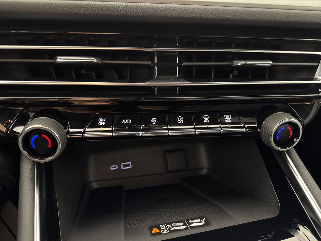 New 2025 Chevrolet Traverse LT w/ Enhanced Driving Package image 21