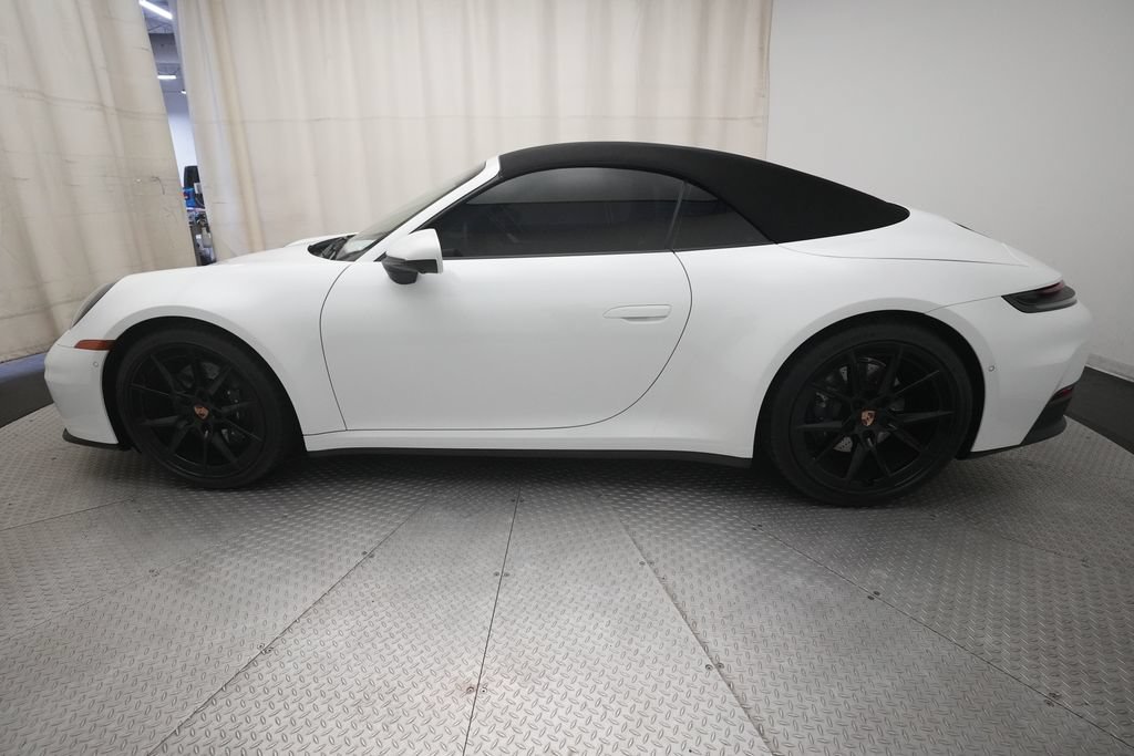 Certified 2025 Porsche 911 Carrera RWD image 8