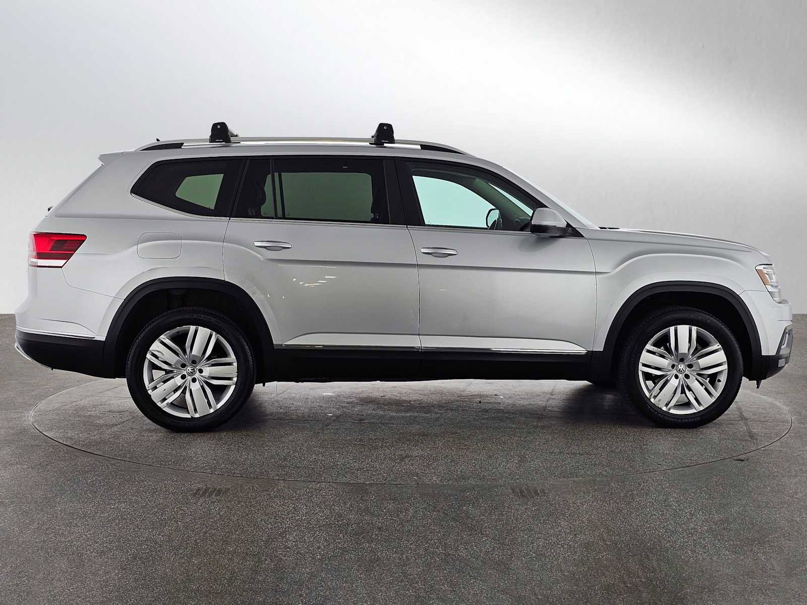 Used 2019 Volkswagen Atlas SEL FWD image 2