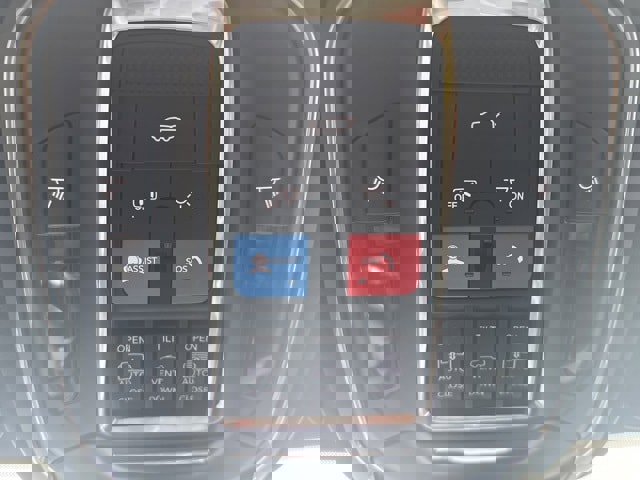 New 2025 Jeep Grand Cherokee Limited image 31