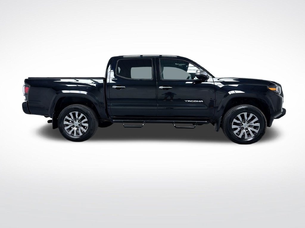 Certified 2022 Toyota Tacoma Limited AWD/4WD image 11