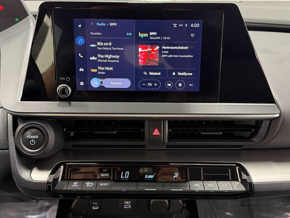 Used 2025 Toyota Prius LE FWD image 21