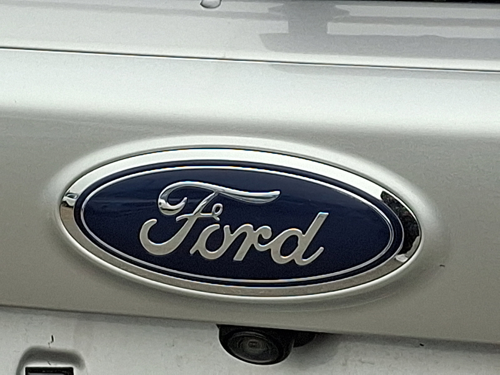 Used 2017 Ford Escape Titanium image 28