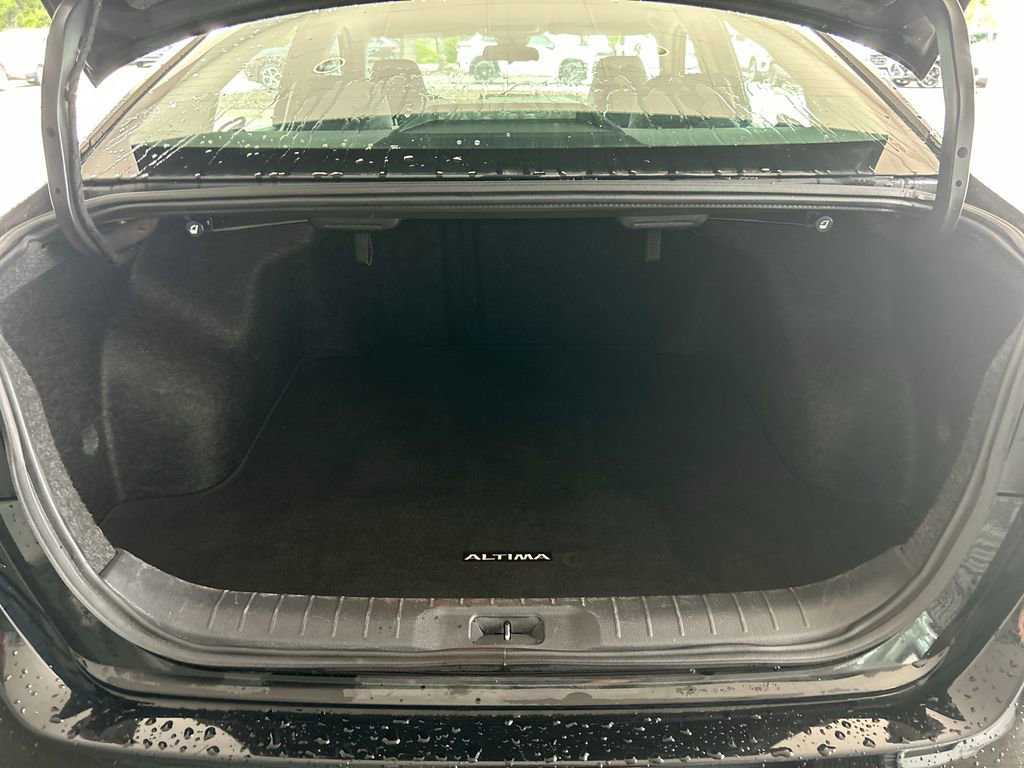 Used 2024 Nissan Altima 2.5 SR FWD image 36