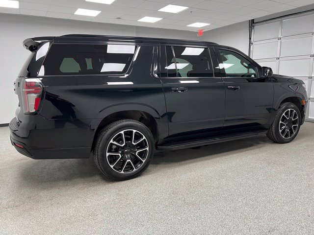 Used 2024 Chevrolet Suburban RST AWD/4WD image 10