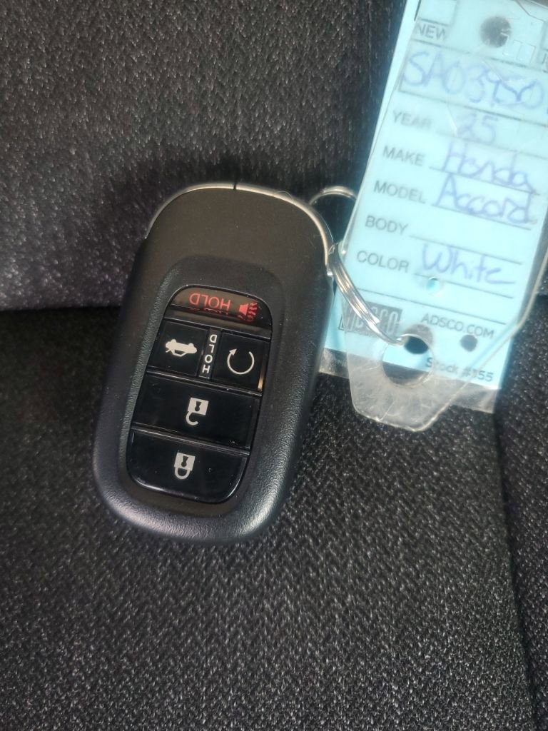 Used 2025 Honda Accord LX image 31