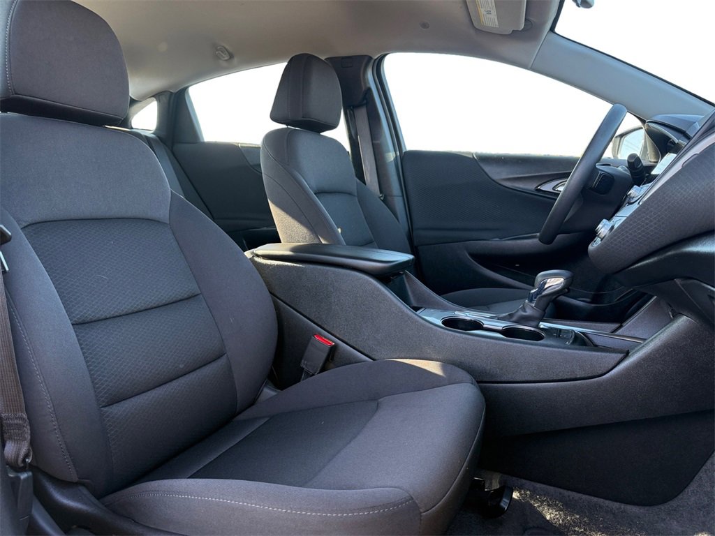 Used 2024 Chevrolet Malibu LT image 15