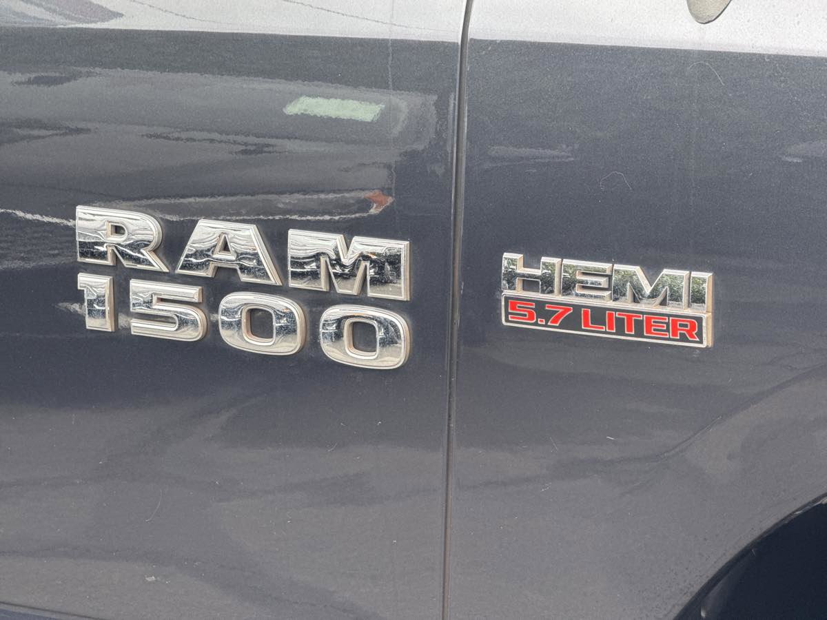 Used 2017 RAM 1500 Classic SLT image 11