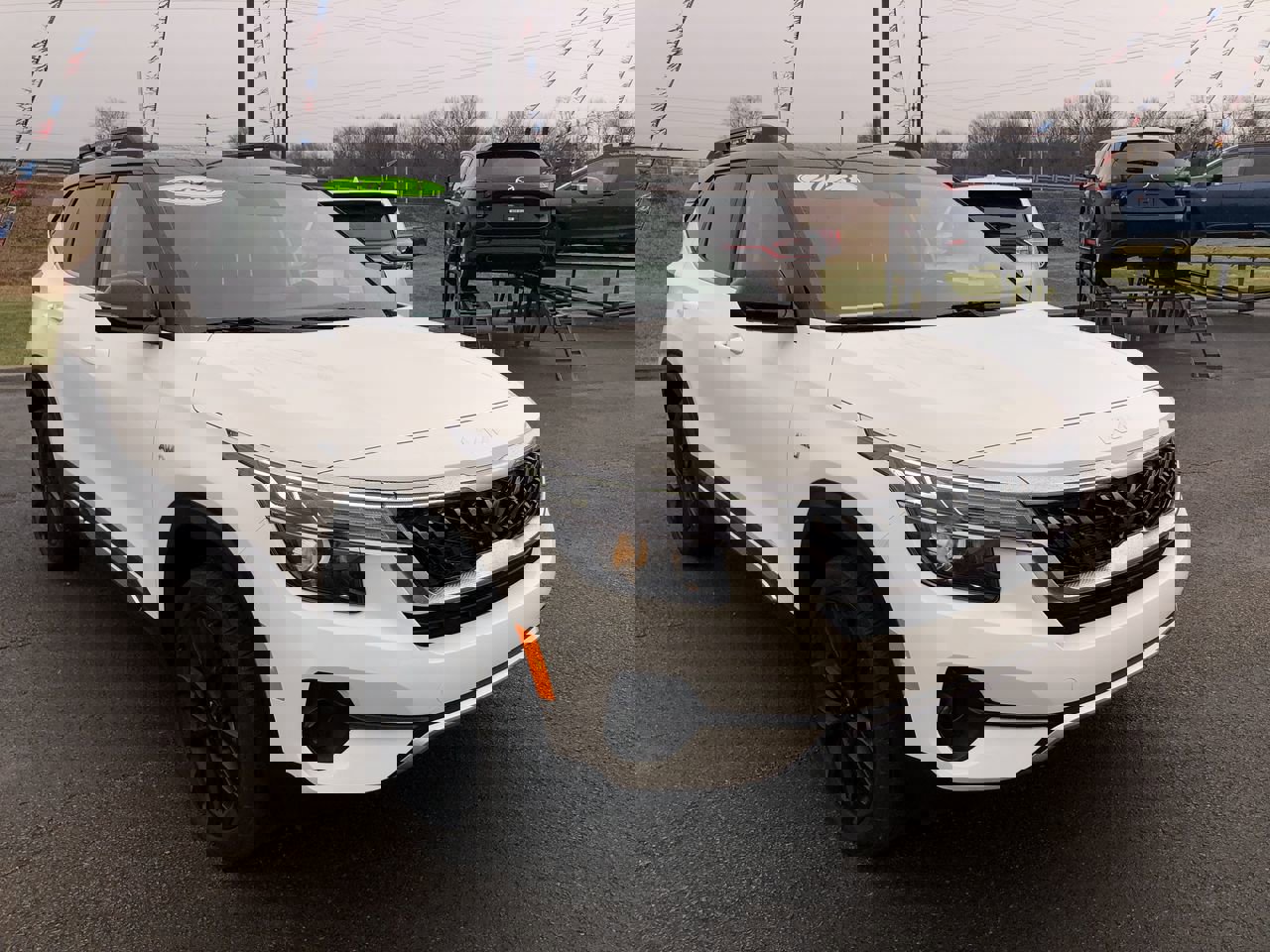 Used 2023 Kia Seltos Nightfall Edition image 7