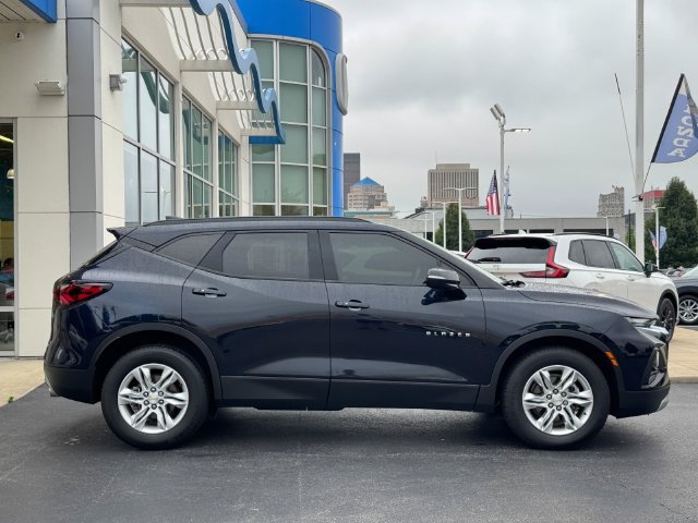 Used 2021 Chevrolet Blazer LT AWD/4WD image 2