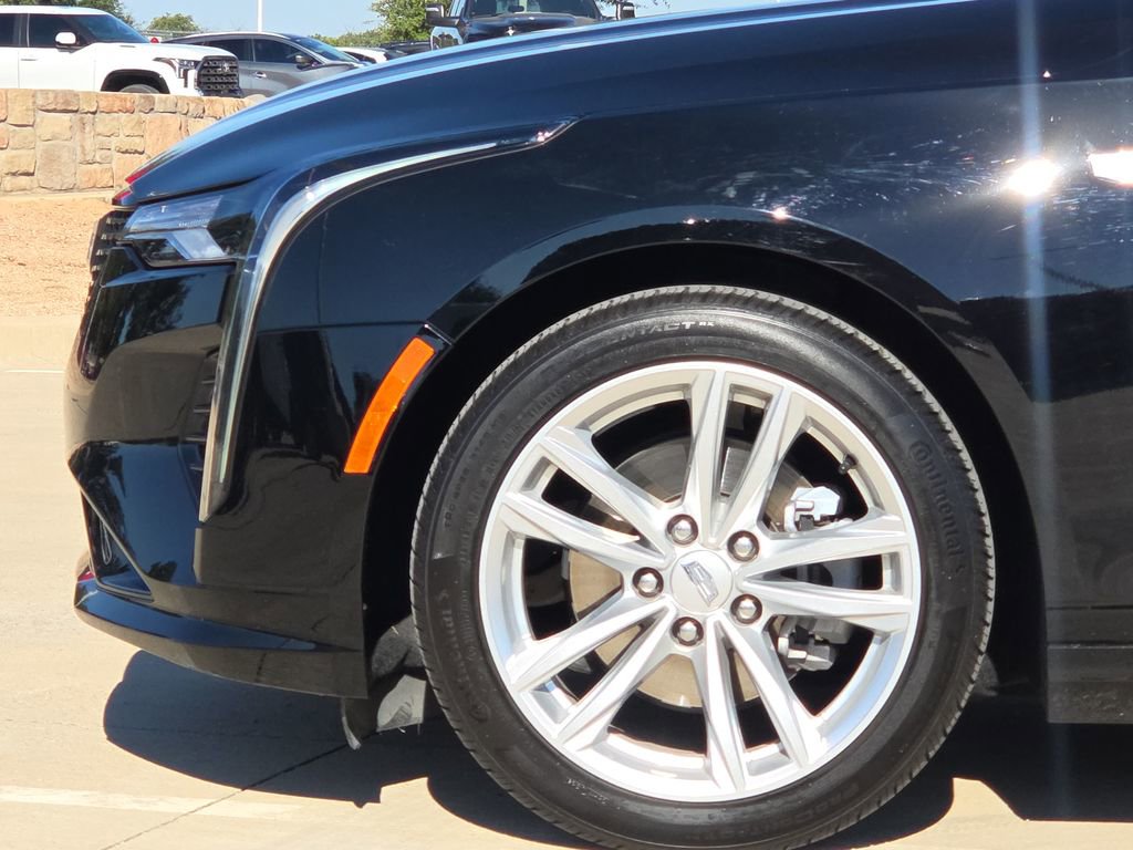 Used 2025 Cadillac CT4 Luxury image 5
