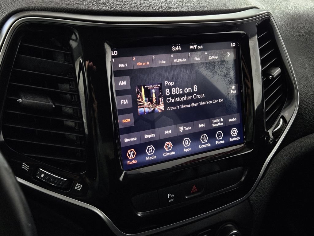 Used 2019 Jeep Cherokee Limited FWD image 10