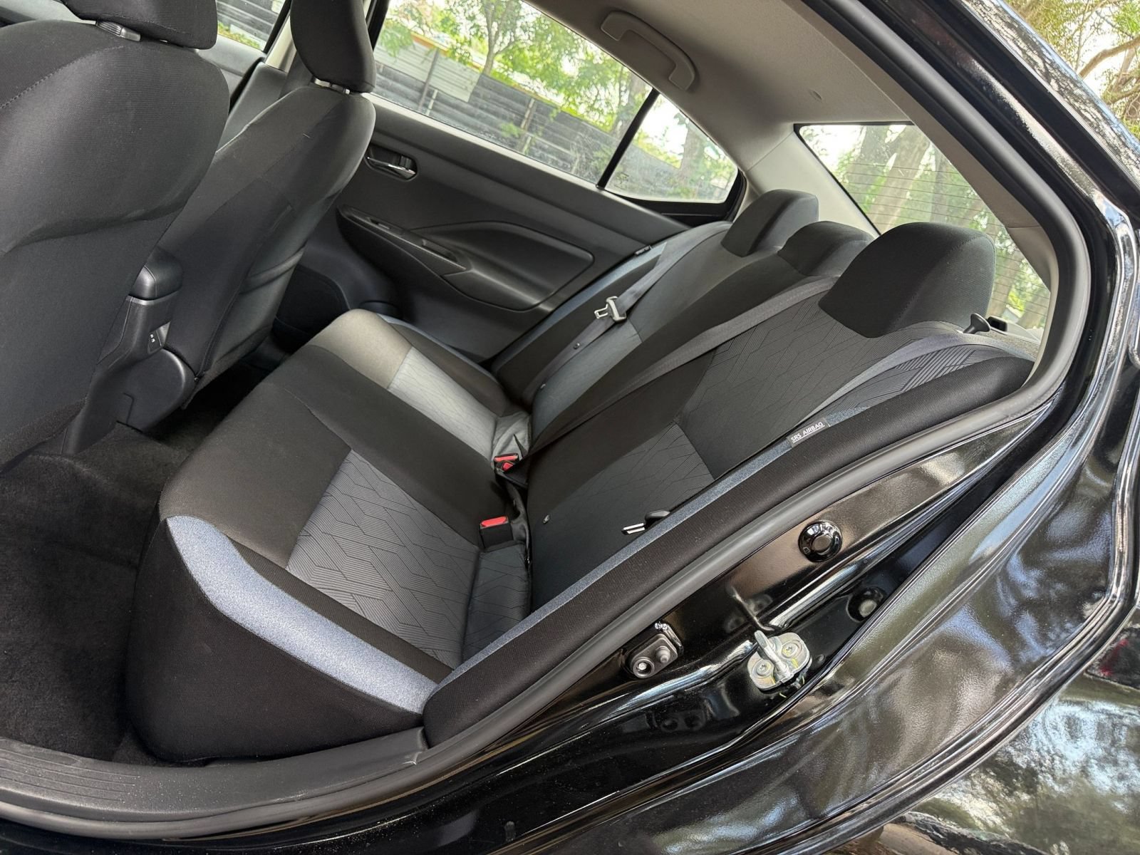 Used 2025 Nissan Versa SV FWD image 21