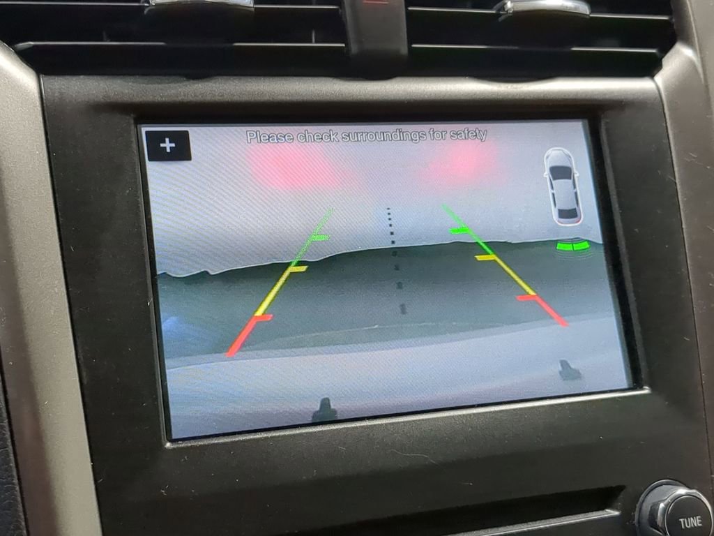 Used 2017 Ford Fusion SE w/ Fusion SE Technology Package image 42