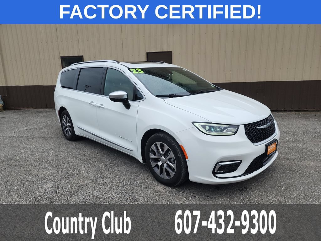 Used 2023 Chrysler Pacifica Pinnacle