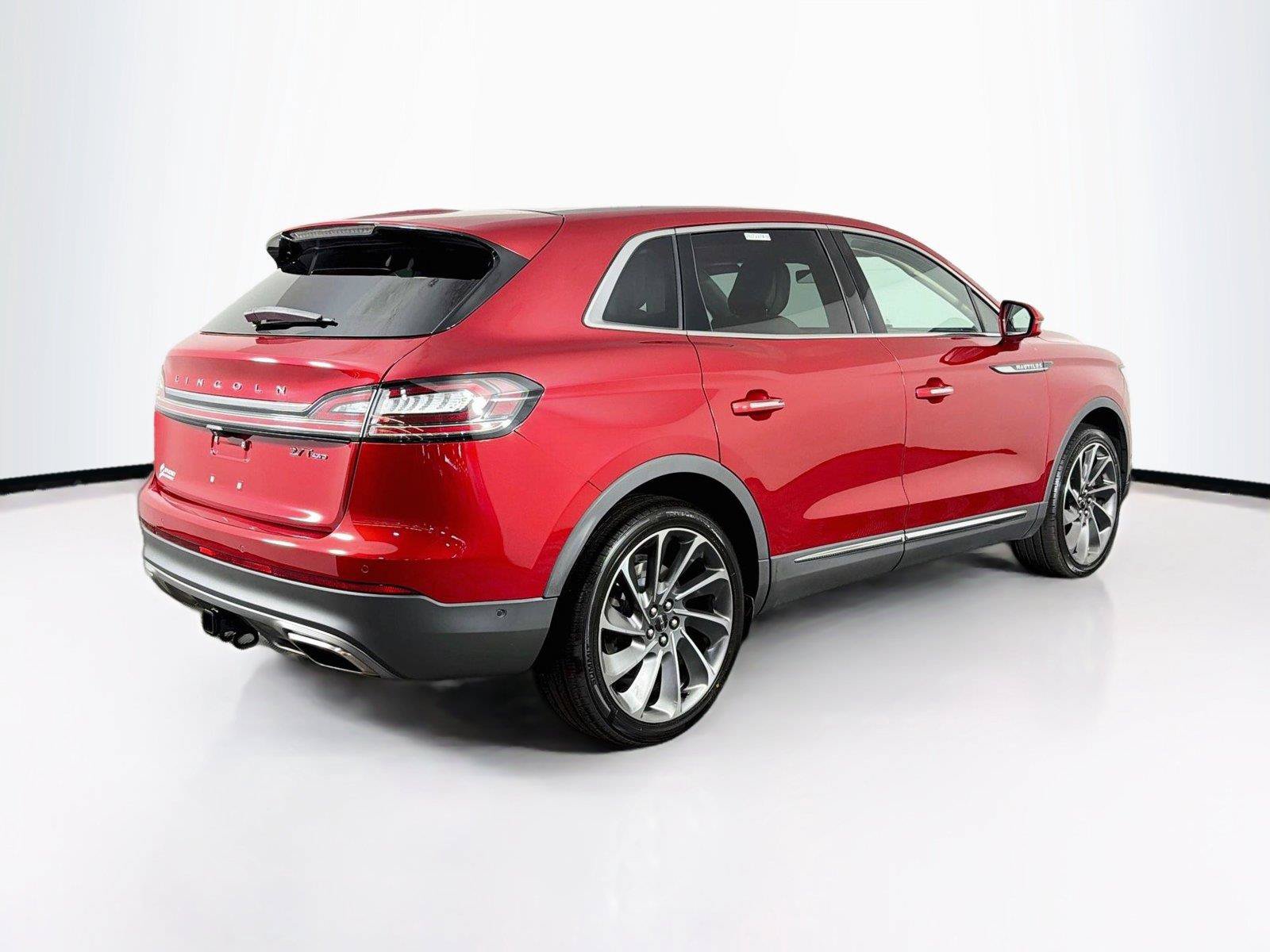 Used 2020 Lincoln Nautilus Reserve w/ Equipment Group 202A AWD/4WD image 11