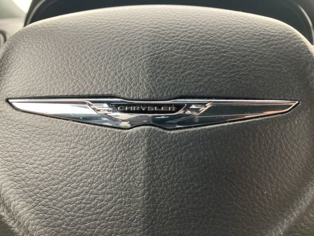 Used 2019 Chrysler 300 S w/ Safetytec Plus Group image 27
