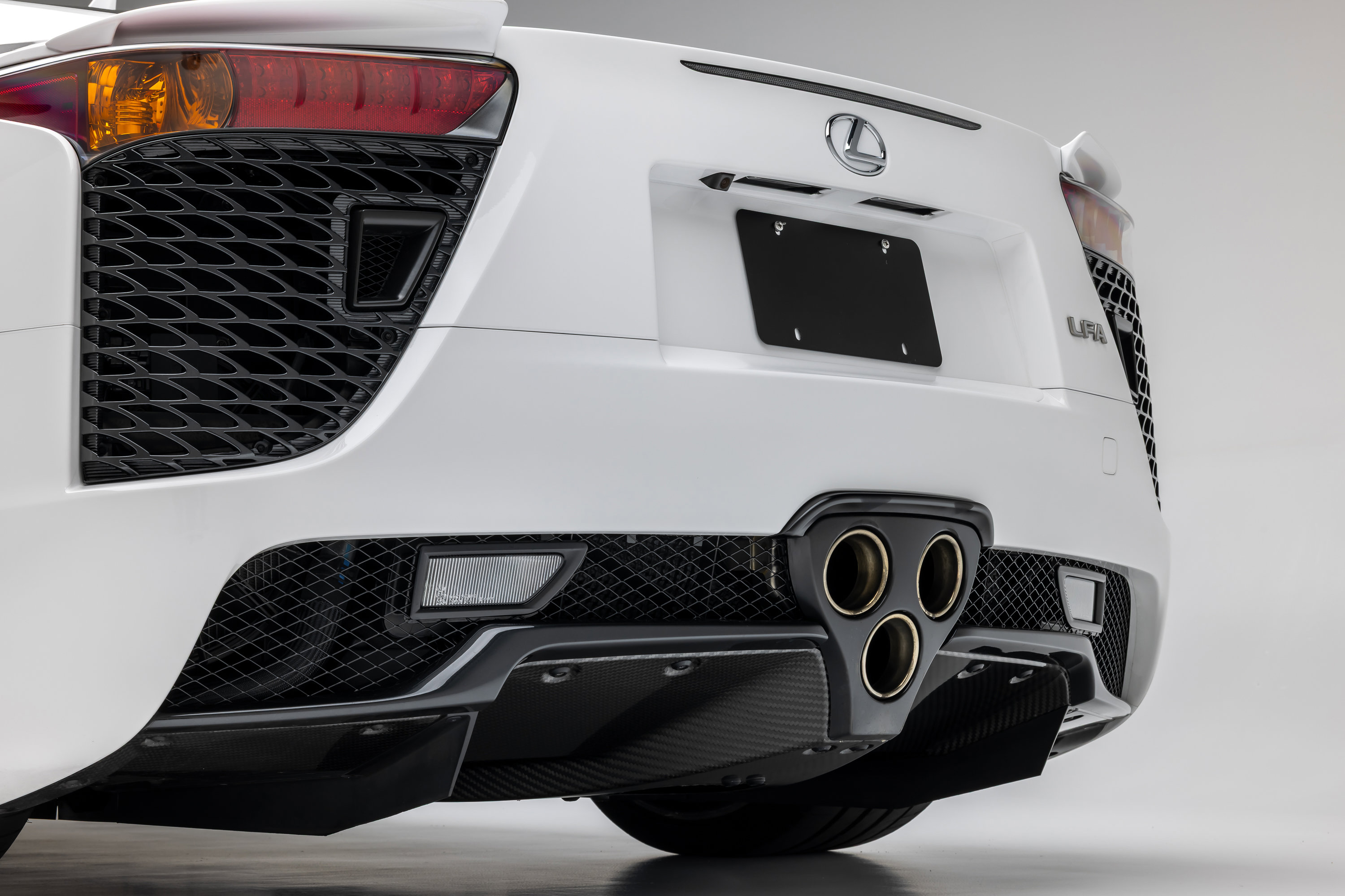 Used 2012 Lexus LFA RWD image 10
