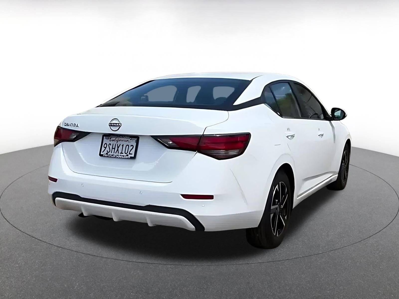 Used 2025 Nissan Sentra SV FWD image 14