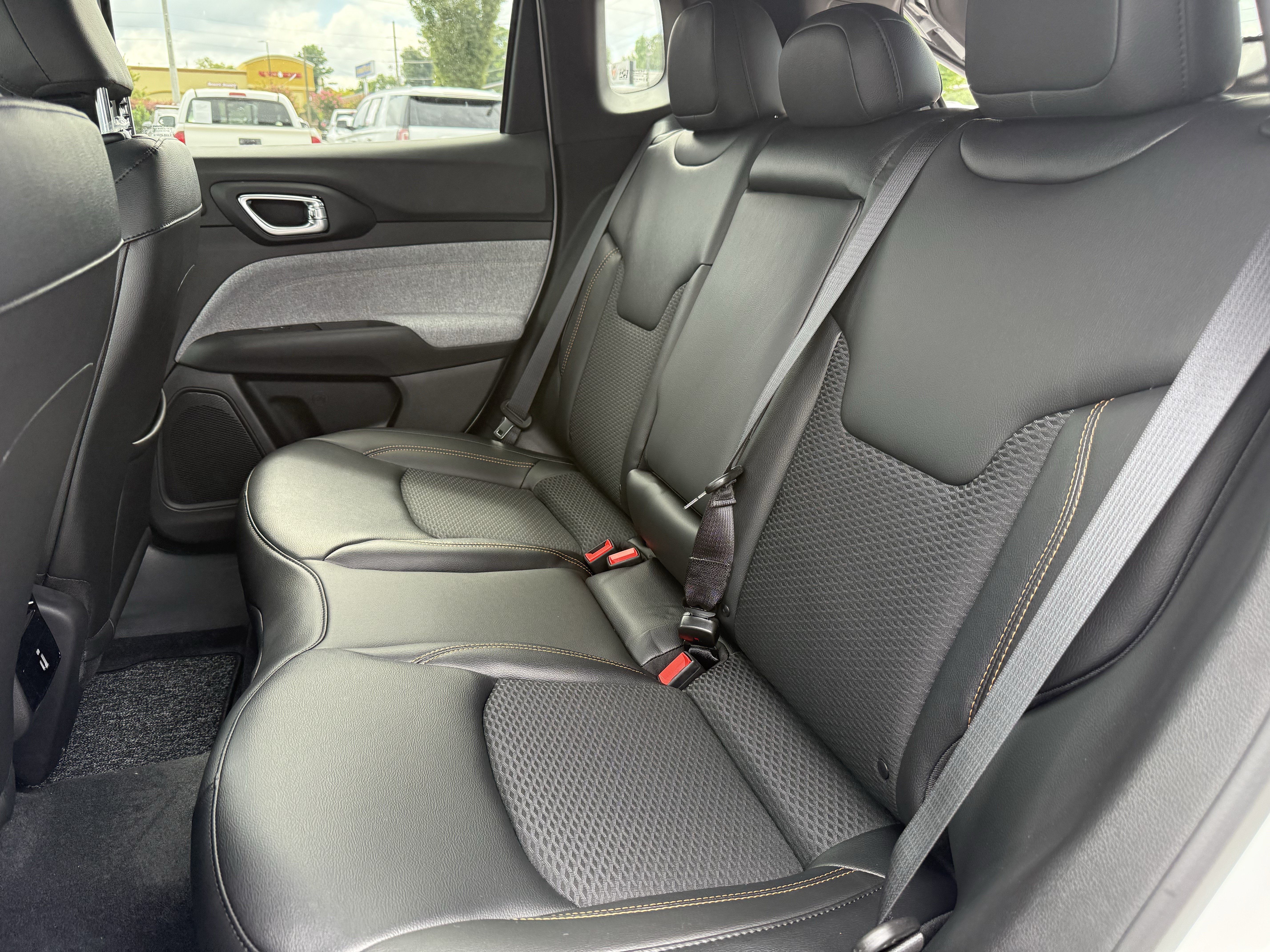 New 2026 Jeep Compass Latitude AWD/4WD image 31