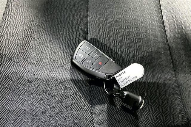 Used 2023 Chevrolet Silverado 1500 LT image 32