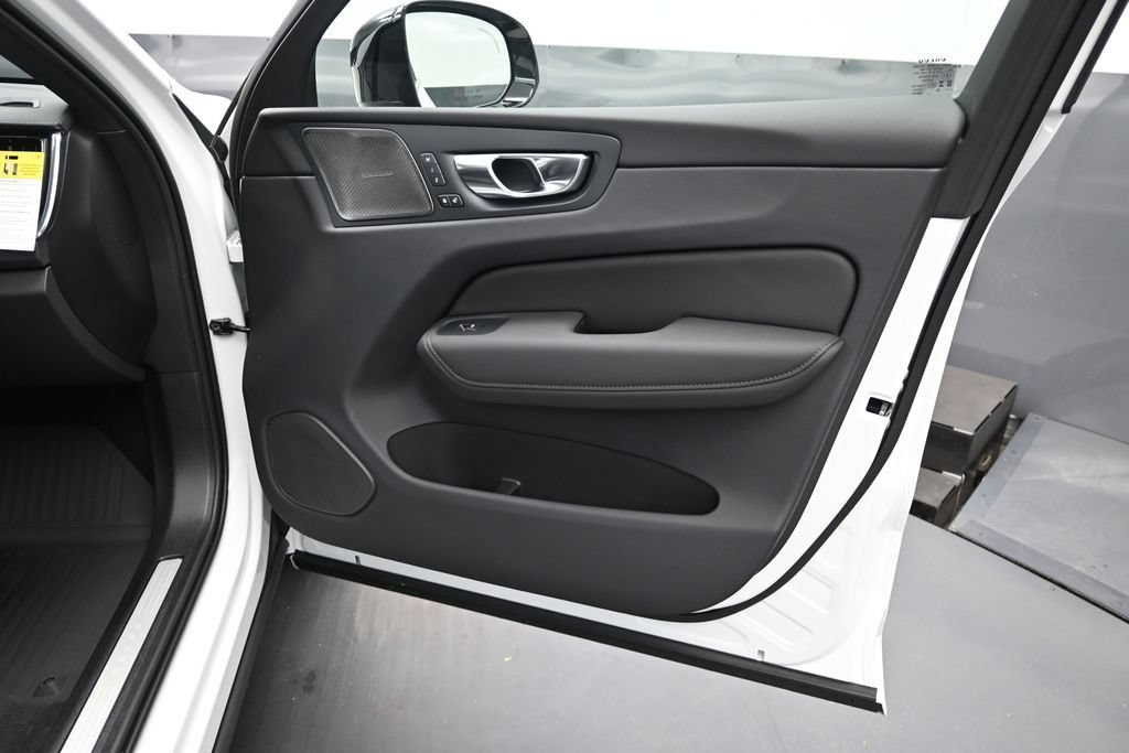 New 2026 Volvo XC60 T8 Ultra w/ Climate Package PRO AWD/4WD image 19