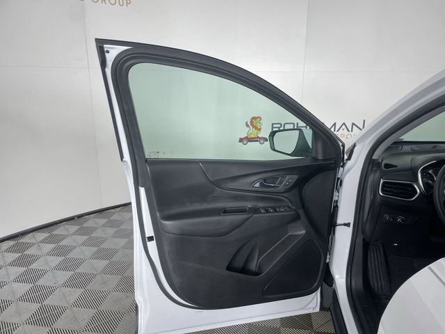 Used 2022 Chevrolet Equinox LT image 32