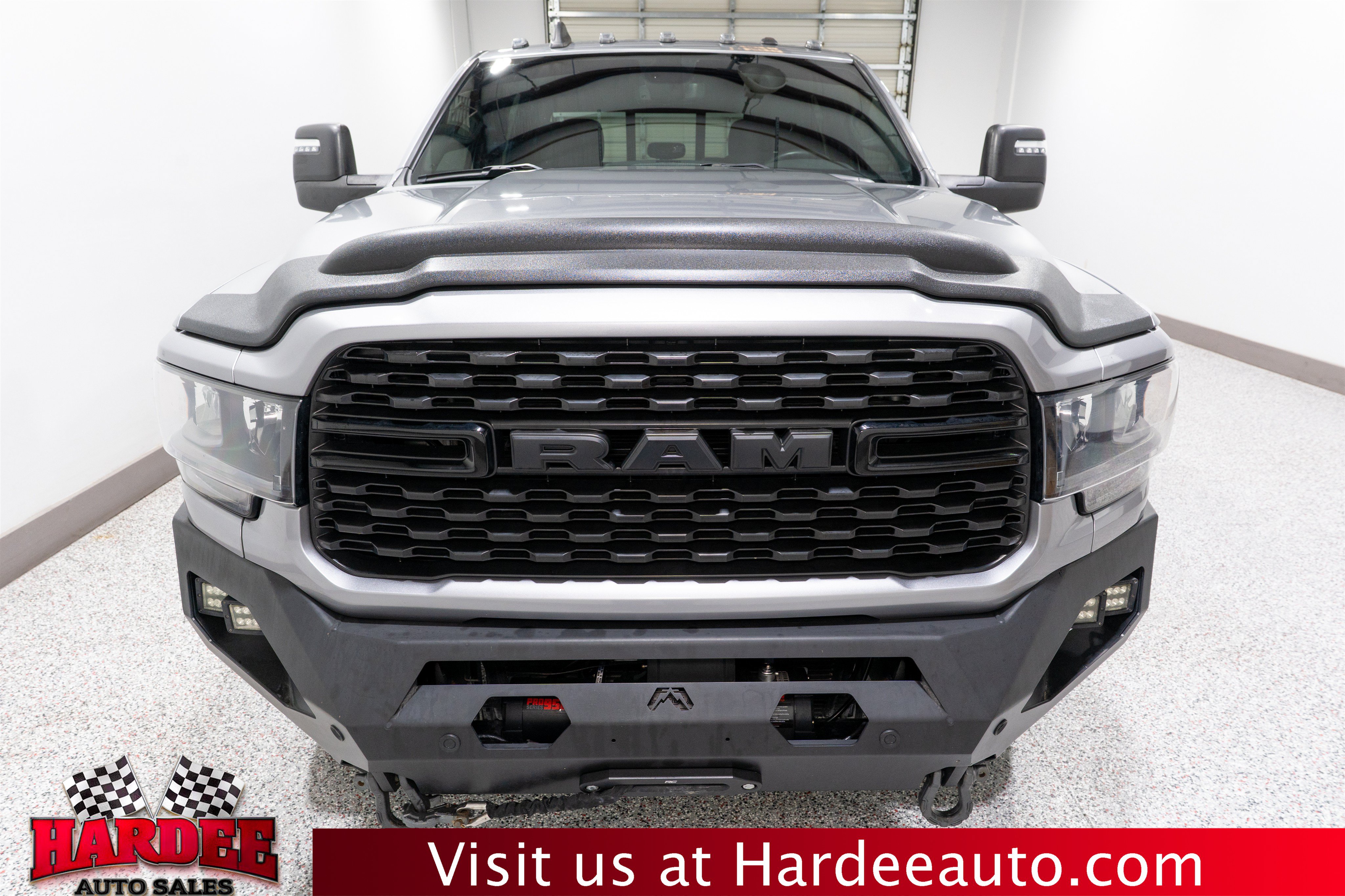 Used 2024 RAM 3500 Big Horn w/ Night Edition AWD/4WD image 7
