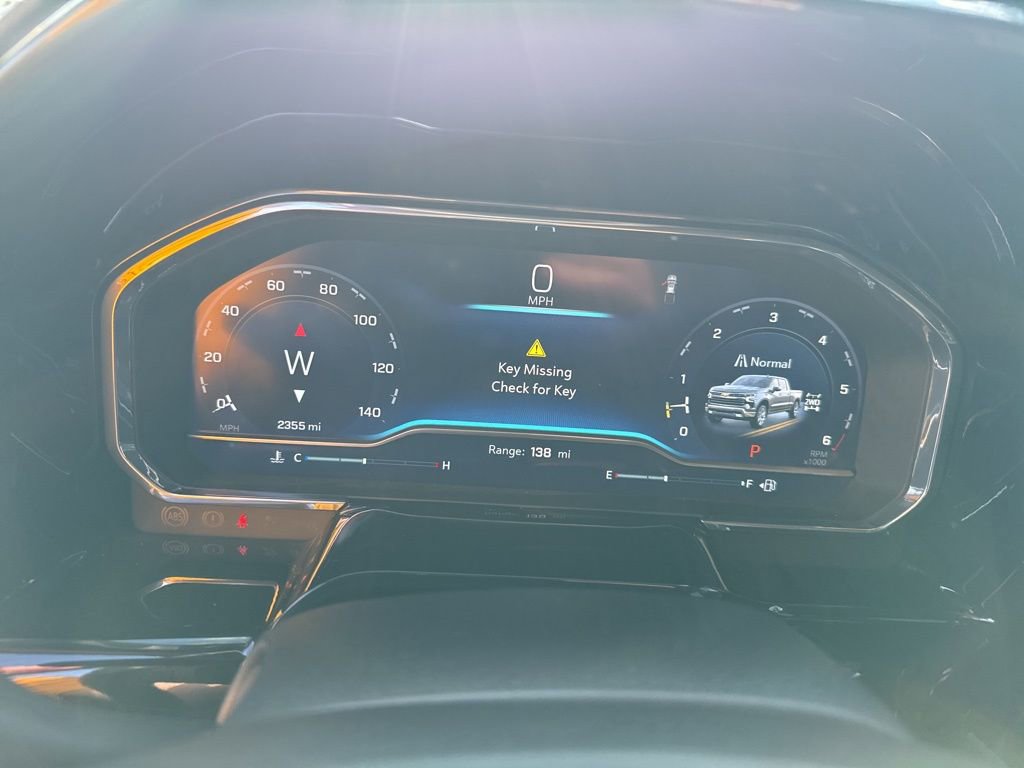 Used 2025 Chevrolet Silverado 1500 LT AWD/4WD image 23