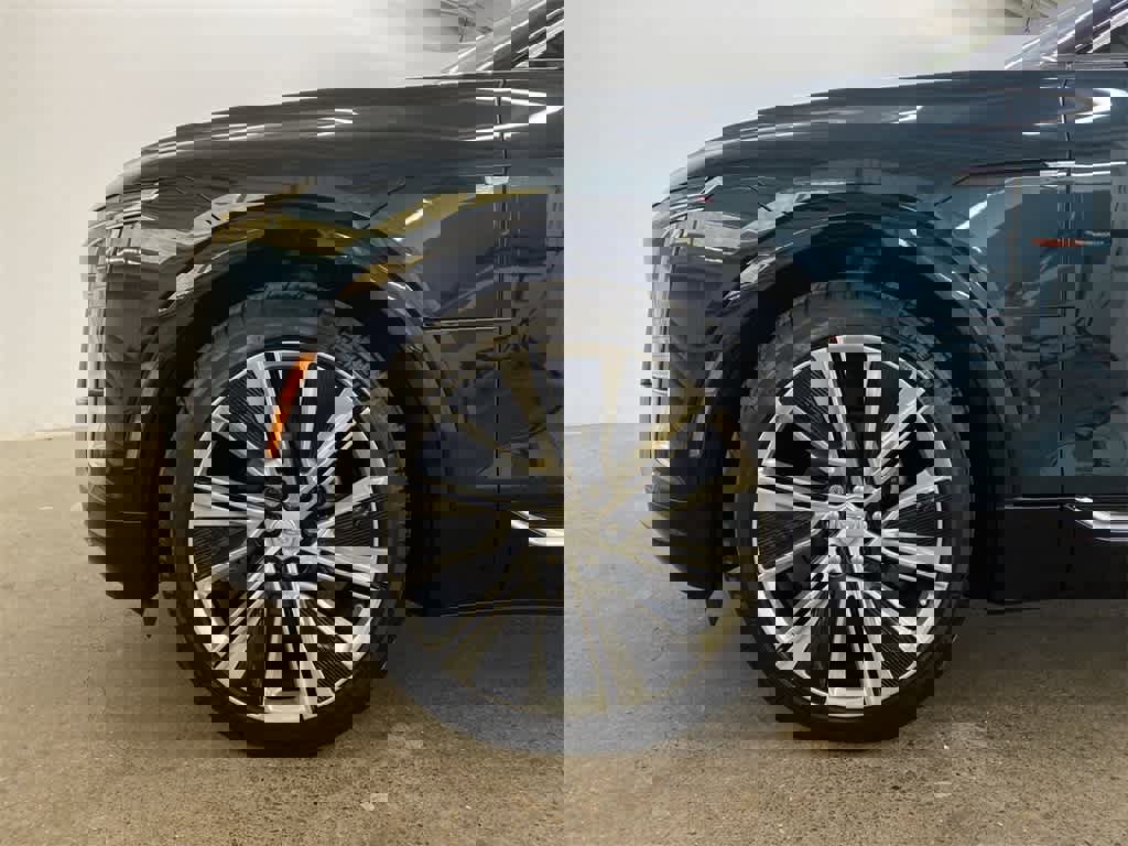 Certified 2025 Cadillac Lyriq Luxury w/ LPO, Floor Liner Package image 12