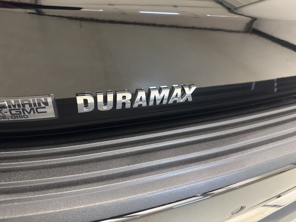 Used 2025 Chevrolet Tahoe Premier AWD/4WD image 15