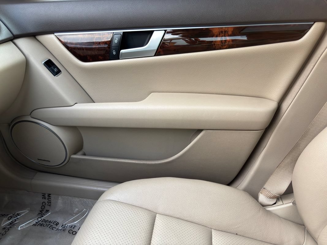 Used 2014 Mercedes-Benz C 250 Sedan image 29