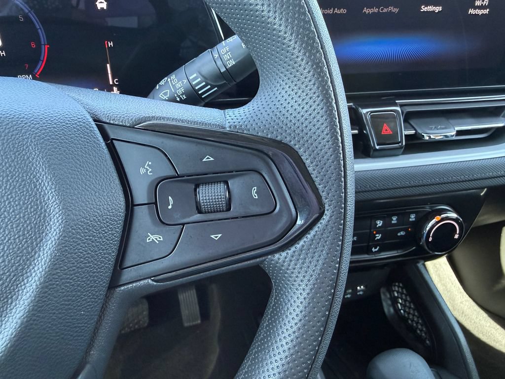 Used 2025 Chevrolet TrailBlazer LT FWD image 21