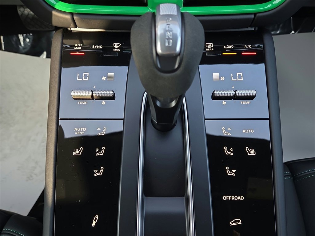 New 2026 Porsche Macan GTS image 13