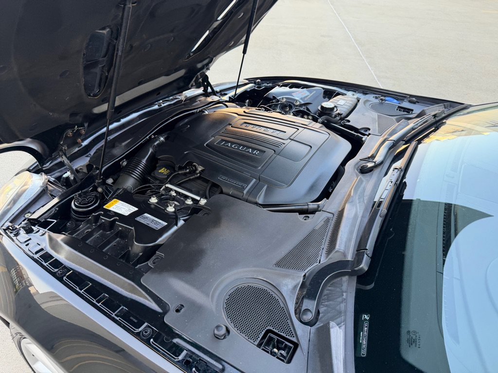 Used 2010 Jaguar XKR R RWD image 23