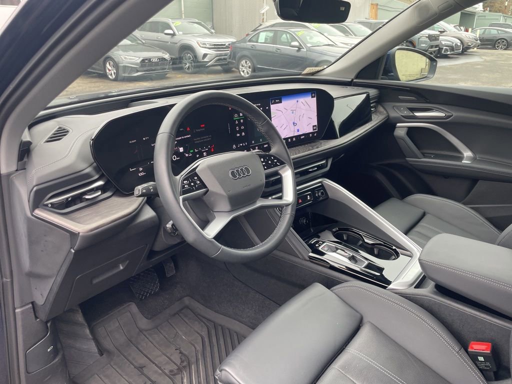 Used 2025 Audi Q5 Premium Plus w/ Premium Plus image 12