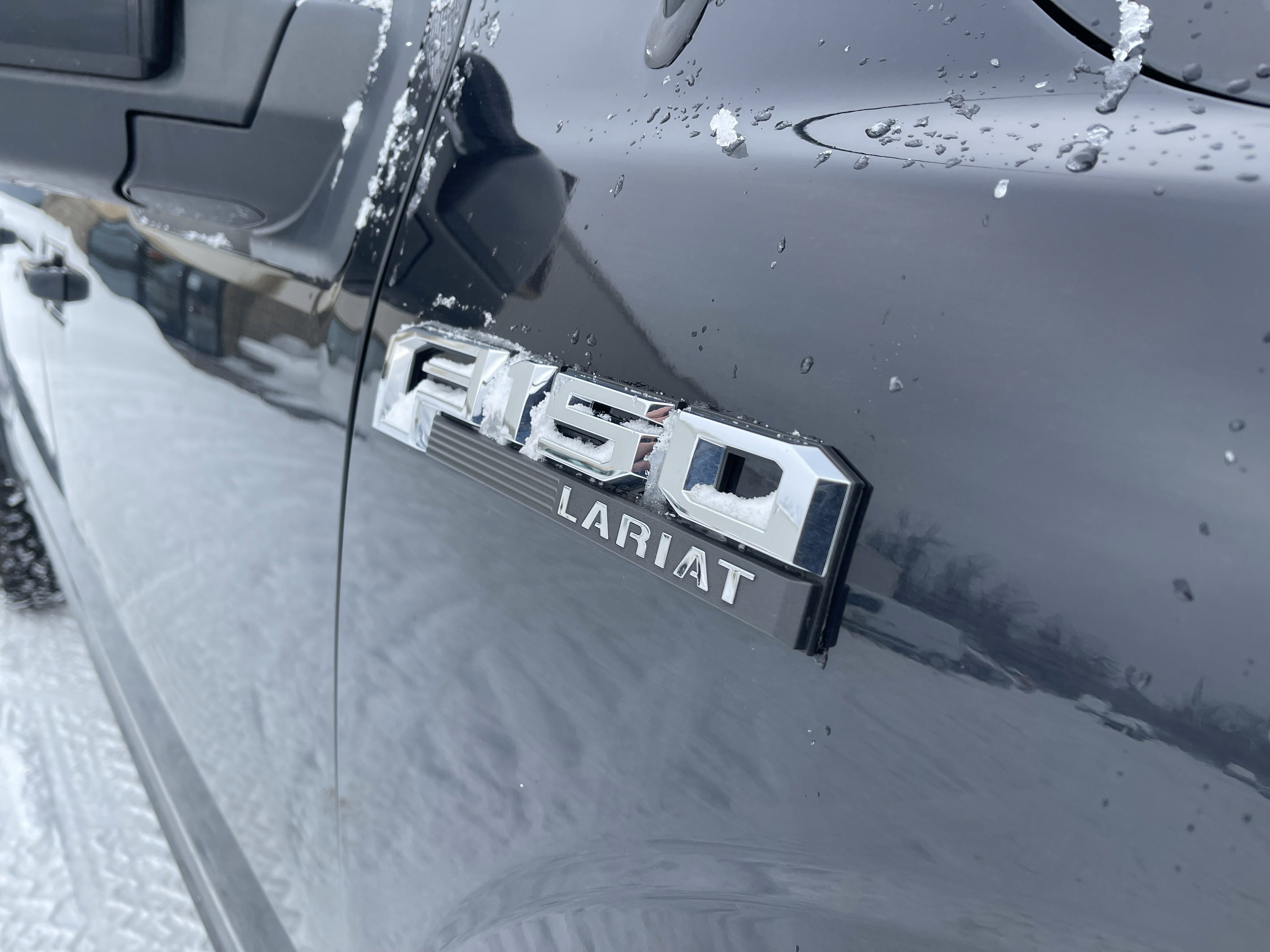 Certified 2019 Ford F150 Lariat w/ Equipment Group 502A Luxury image 24