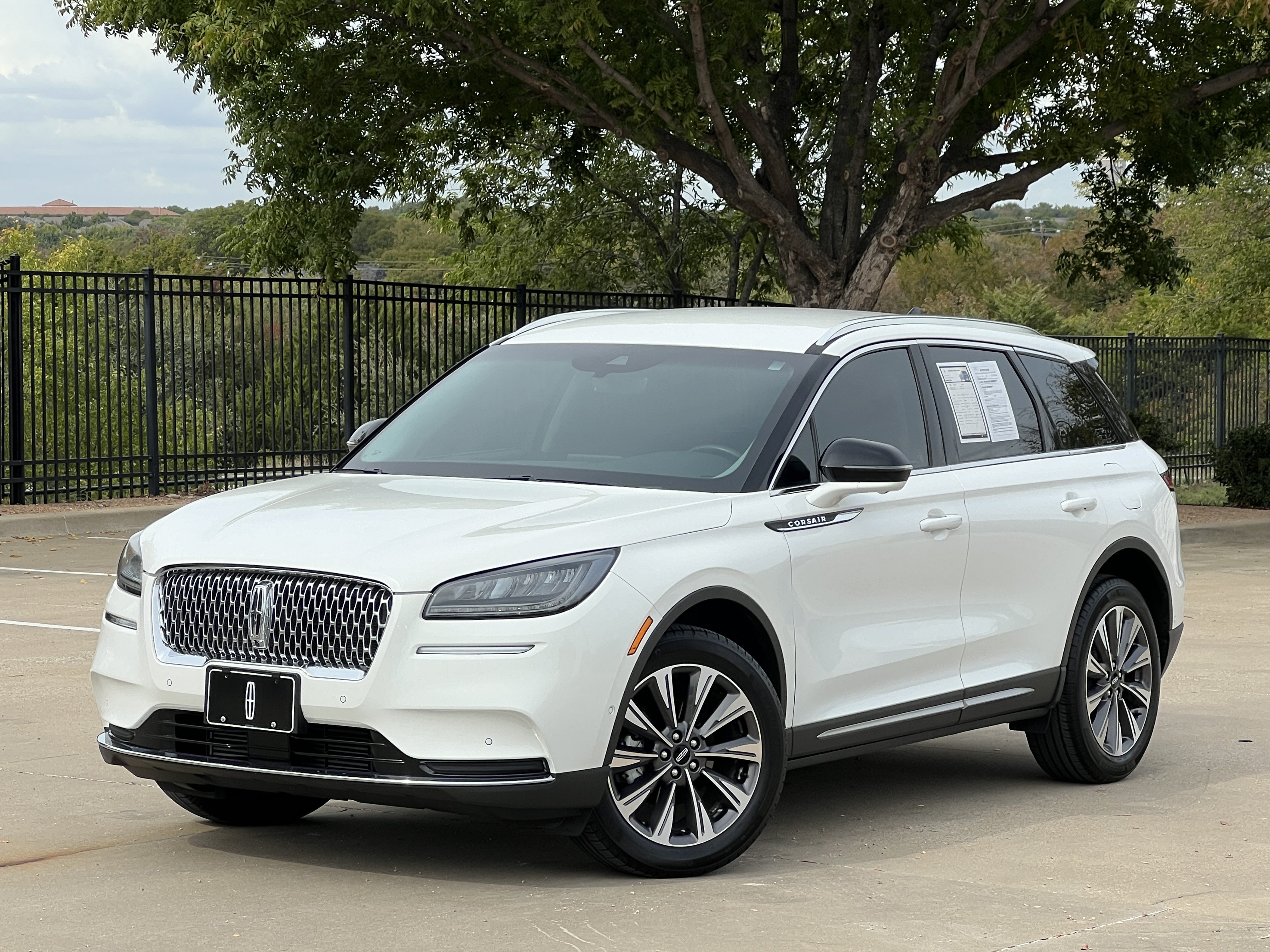 Certified 2022 Lincoln Corsair Reserve w/ Elements Package AWD/4WD image 1