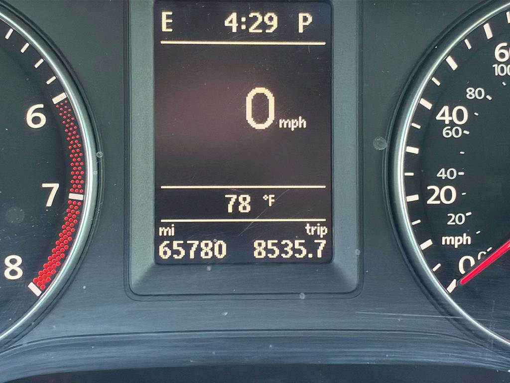 Used 2014 Volkswagen Jetta GLI Autobahn image 25