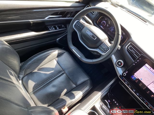 Used 2022 Jeep Wagoneer Series III AWD/4WD image 22