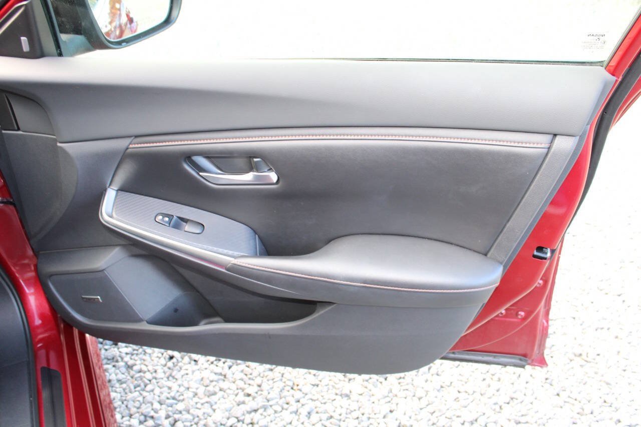 Used 2021 Nissan Sentra SR w/ SR Premium Package FWD image 21