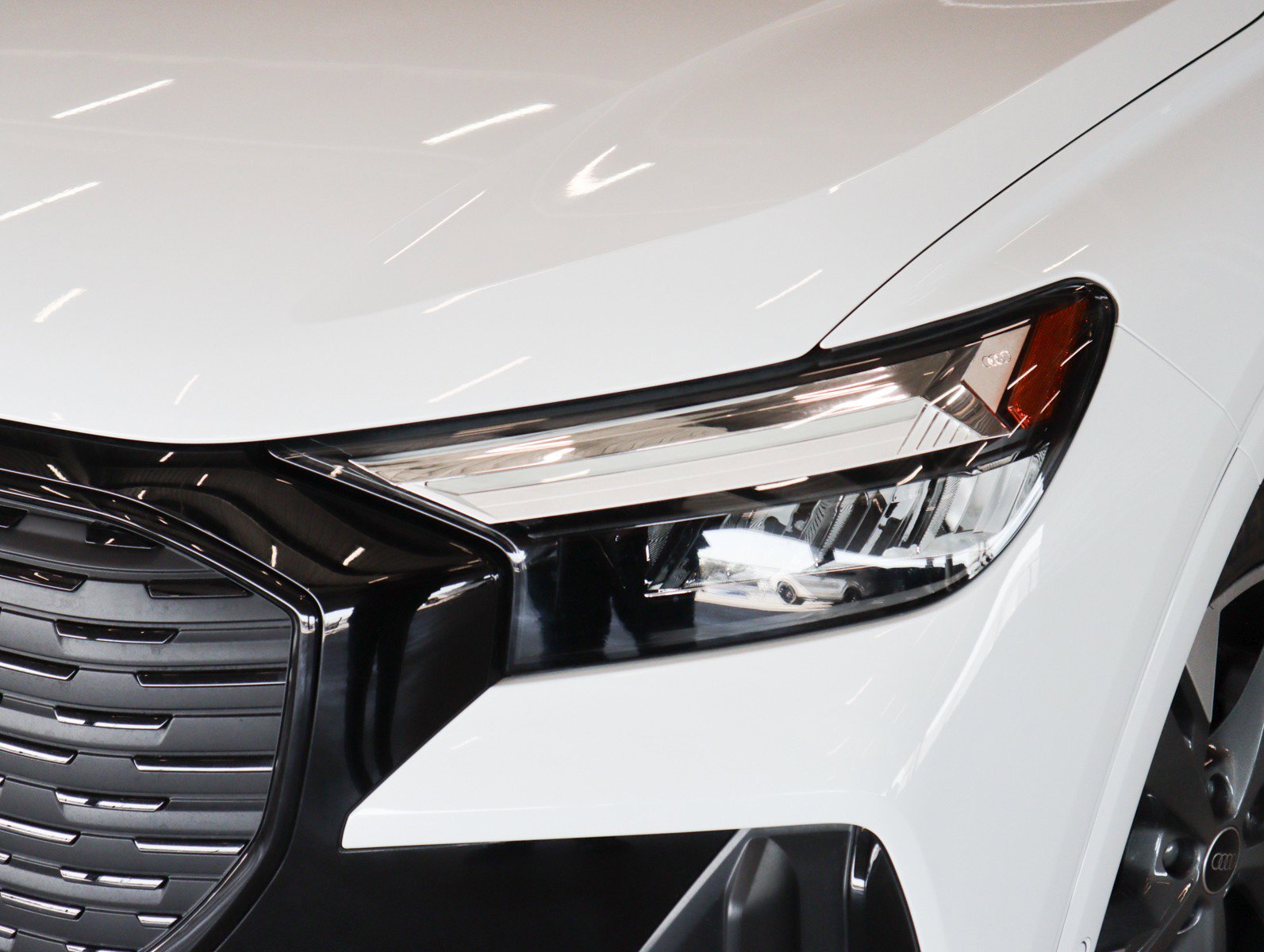 Certified 2024 Audi Q4 e-tron Premium Plus image 23