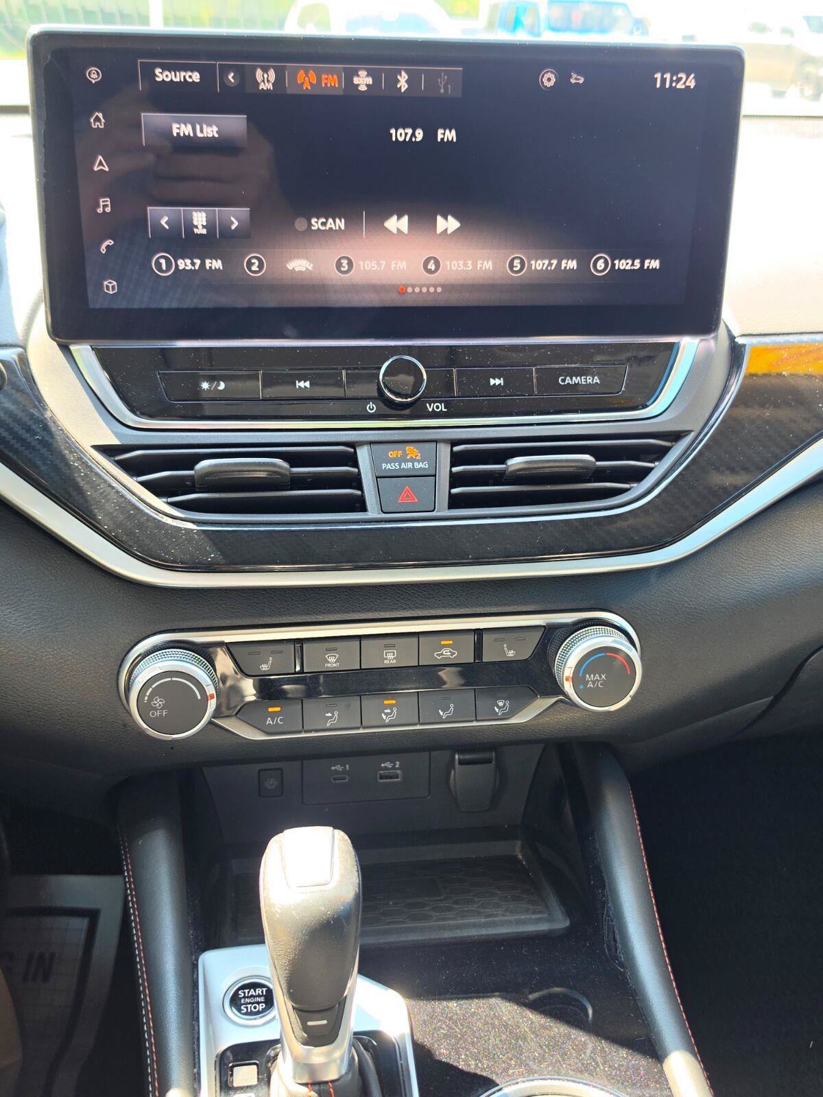 Used 2023 Nissan Altima 2.5 SR w/ SR Premium Package AWD/4WD image 11