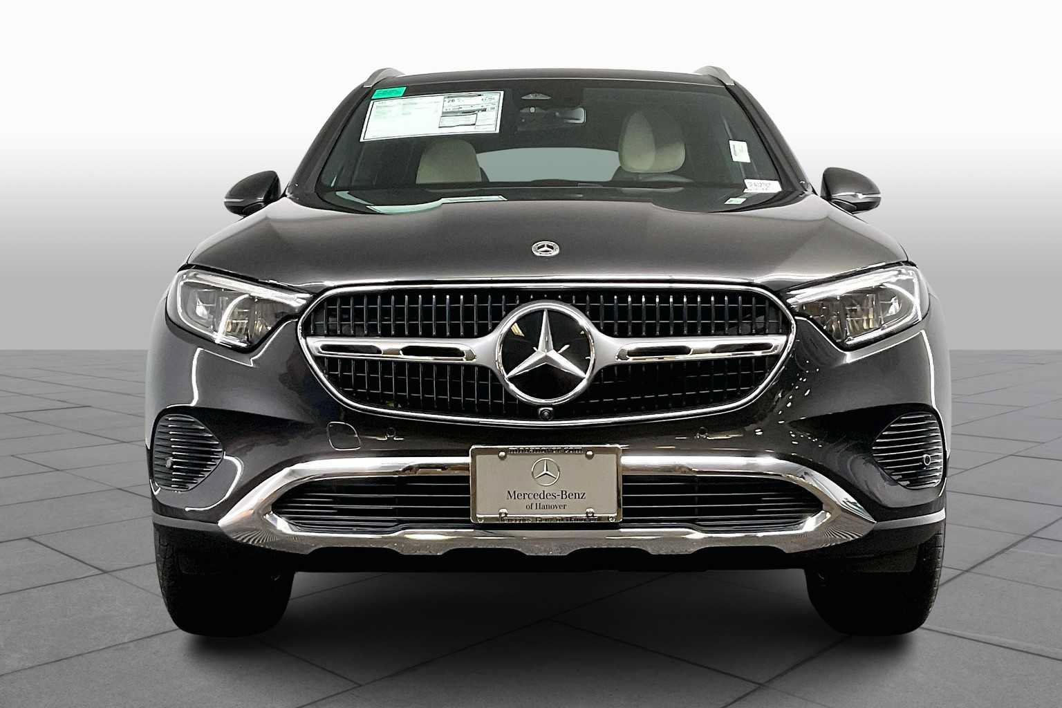 New 2025 Mercedes-Benz GLC 300 4MATIC image 3