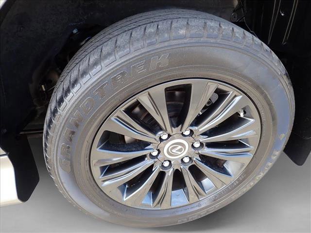 Used 2023 Lexus GX 460 Luxury w/ Sport Design Package AWD/4WD image 6