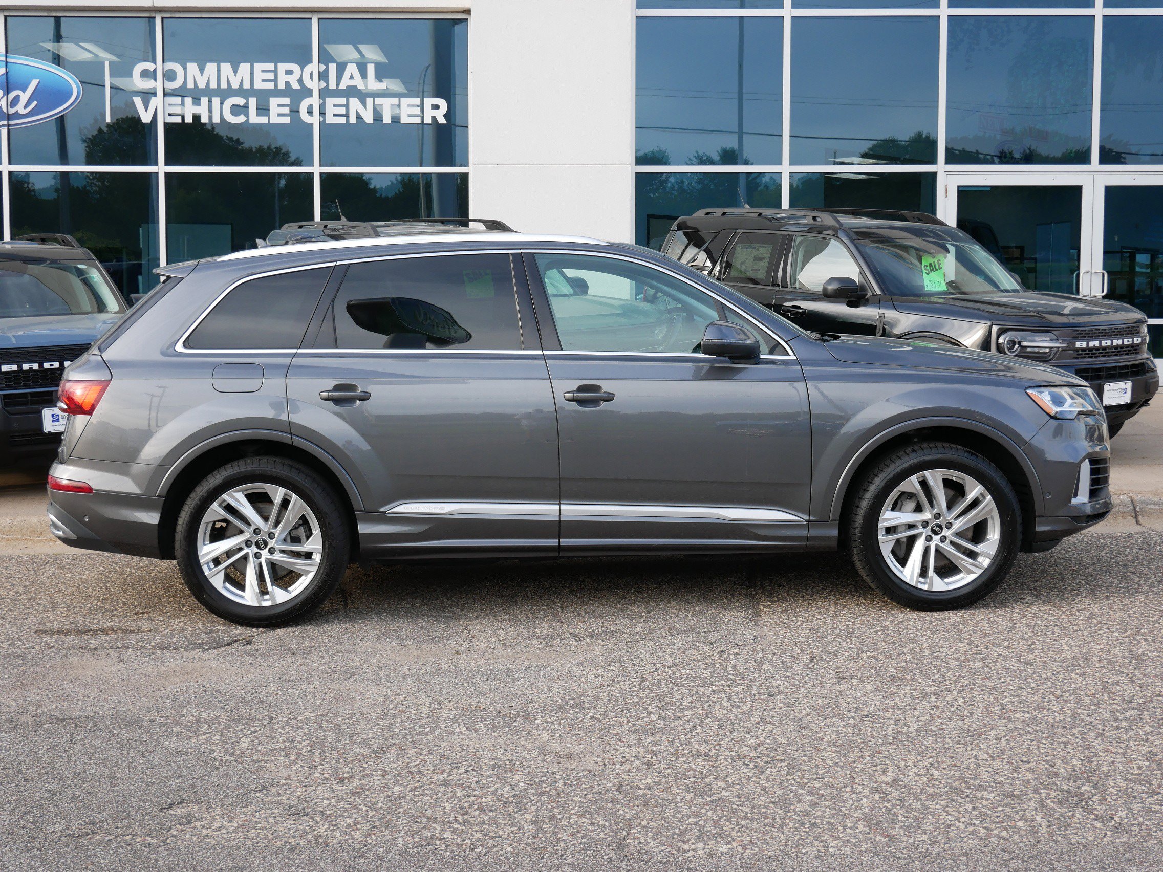 Used 2022 Audi Q7 Premium Plus image 2