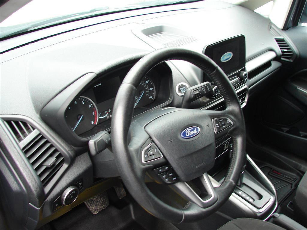Used 2018 Ford EcoSport SE image 9