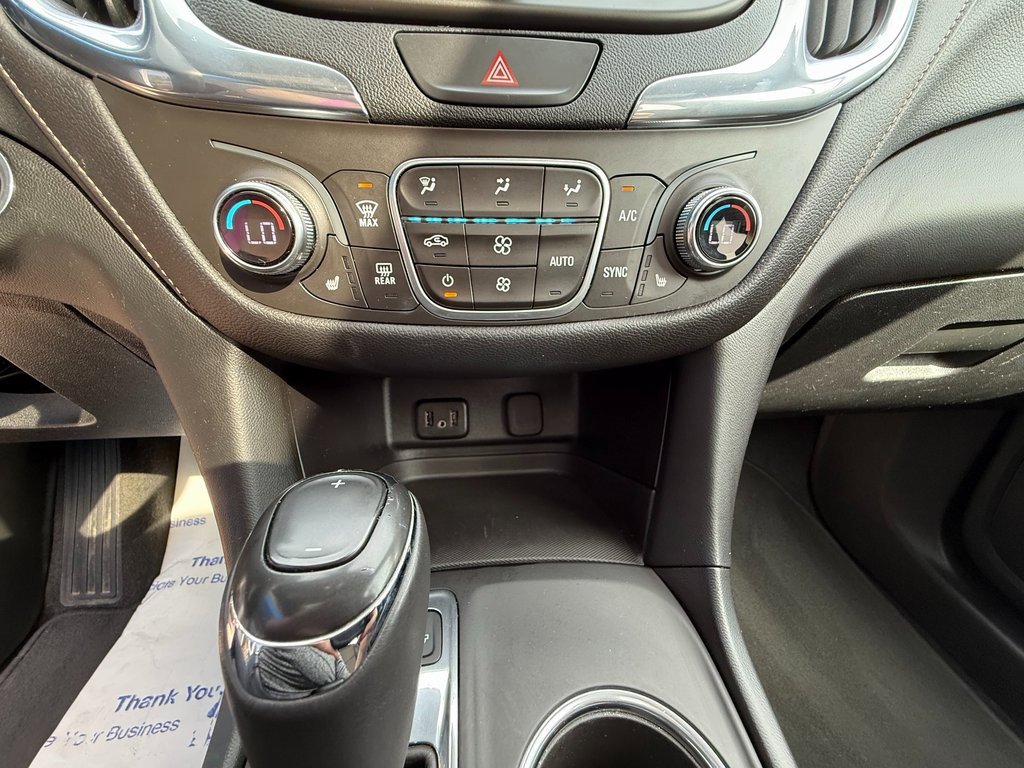 Certified 2018 Chevrolet Equinox LT w/ Sun & Infotainment Package image 23